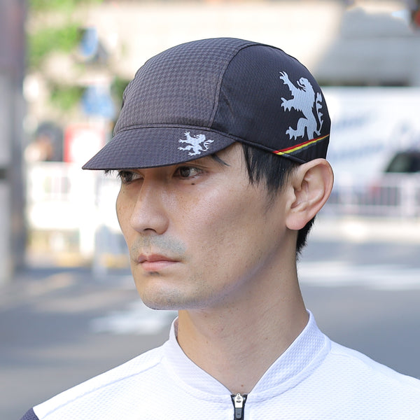 Cycle cap houndstooth gradation