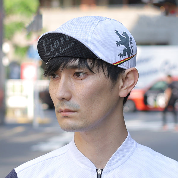 Cycle cap houndstooth gradation